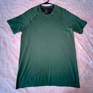 Men’s Fabletics tshirt